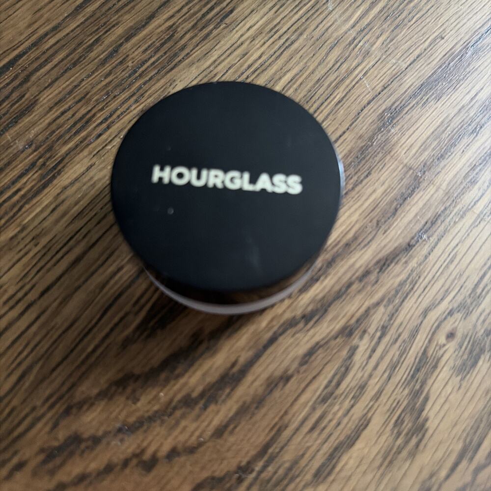 Hourglass Veil Translucent Setting Face Powder Travel size (Mini) .03 oz / .9 g